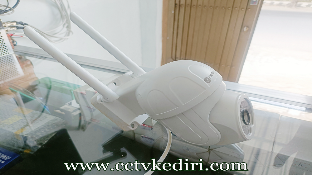 <p>Pemasangan CCTV dan servis kami melayani semua ini untuk anda, hanya di tempat kami anda bisa dapatkan harga murah dan kualitas tinggi, anda juga bisa servis di tempat kami yang awal mulanya kamera anda tidak bisa akan kami perbaiki menjadi bisa dan berfungsi dengan baik lagi dengan harga yang minimum akan kita berikan untuk anda.</p>